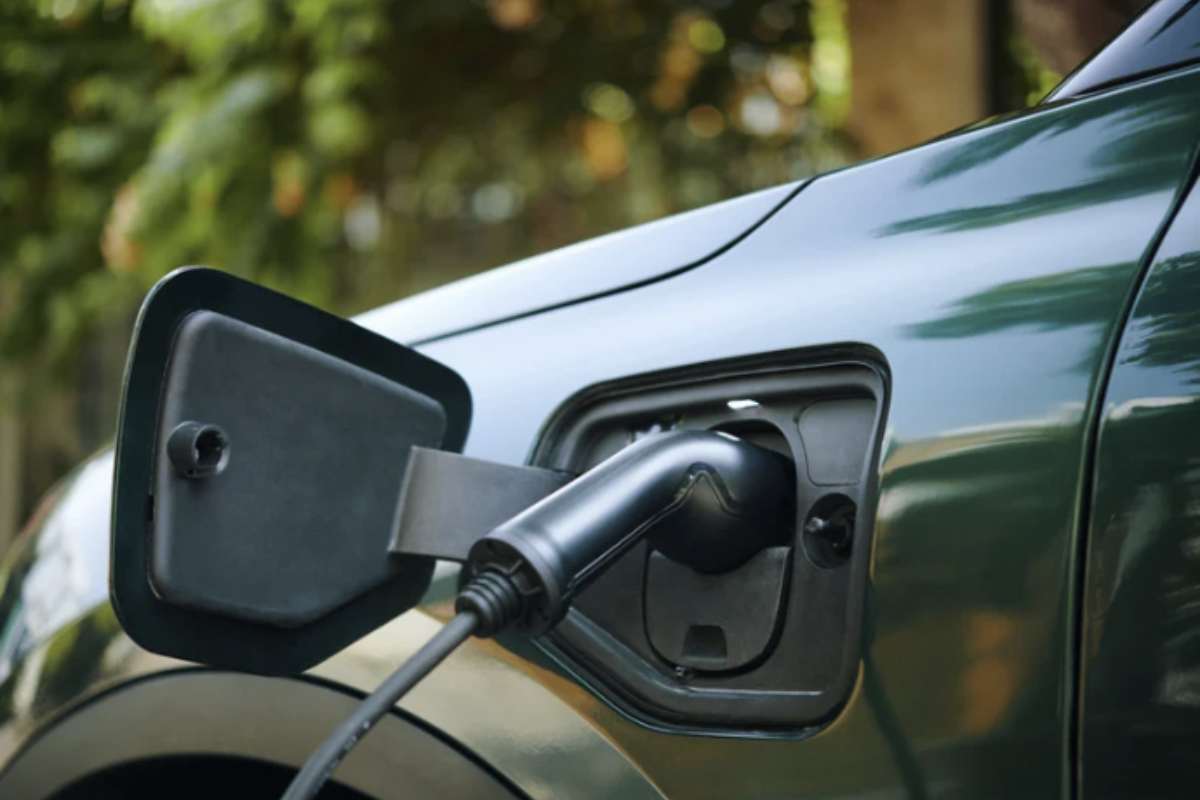 Anche nel 2025, Tesla conferma il proprio predominio nel segmento delle auto elettriche in Italia. Nel mese di settembre, la Tesla Model Y