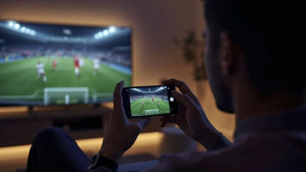 Oggi, sia i dispositivi Android che gli iPhone dispongono di strumenti integrati che consentono la condivisione in tempo reale dei contenuti visualizzati